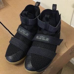 Nike Larbon Soldier Ten 6.5Y